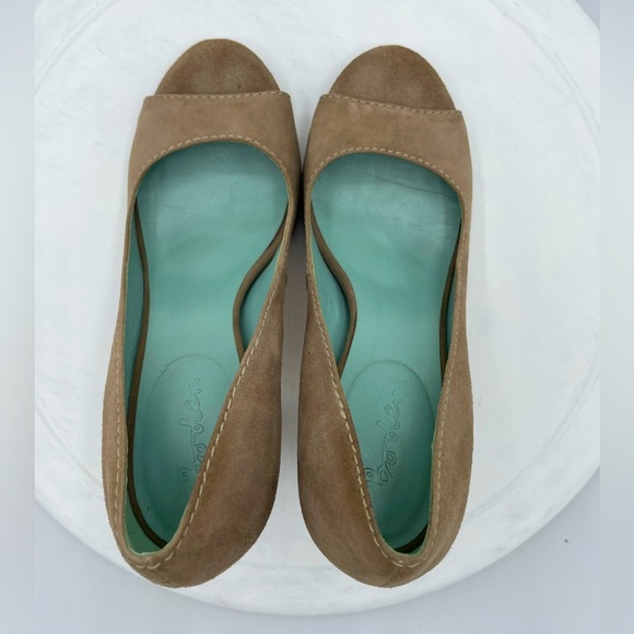 Boden Peep Toe Pumps Size US7	UK5  EUR38 - Picture 5 of 11